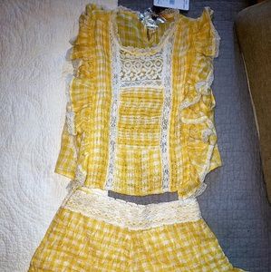 Free people short and top set